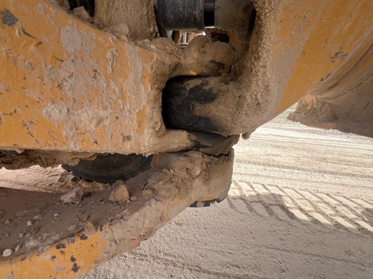 2020-volvo-a60h-image-15