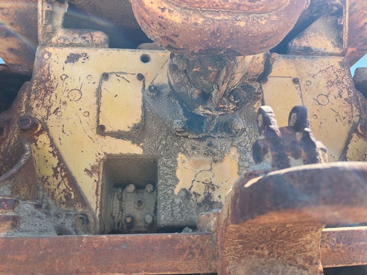 caterpillar-d6-image-90