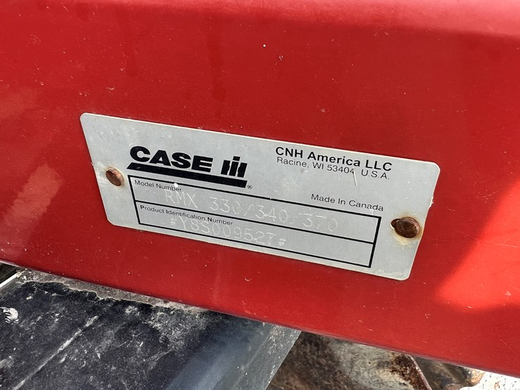 case-ih-330-image-12