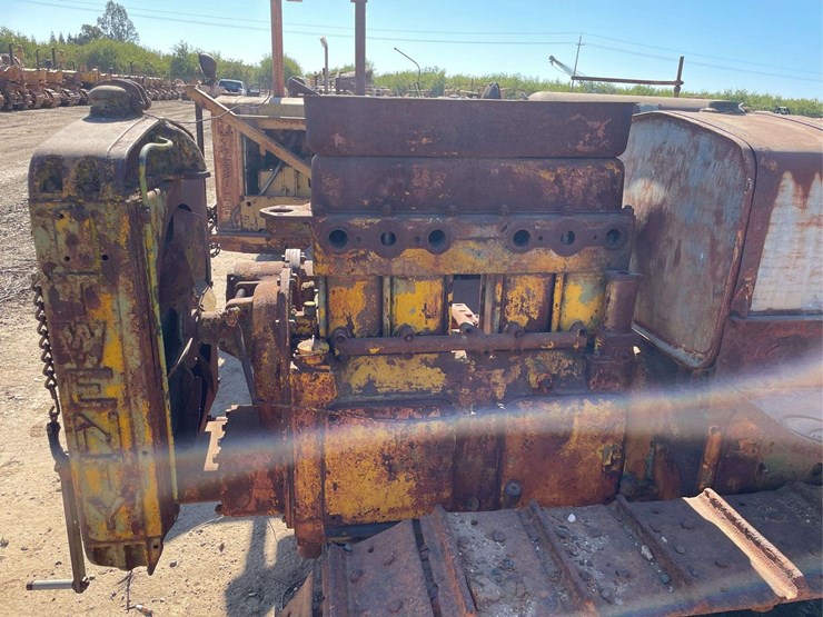 caterpillar-twenty-image-39