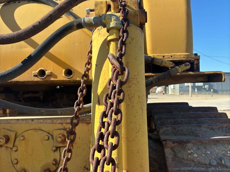 caterpillar-d9-image-59
