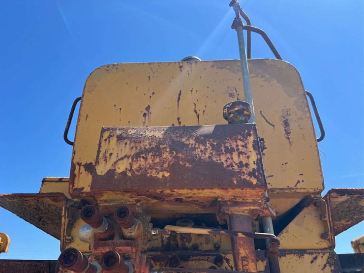 caterpillar-d6-image-43