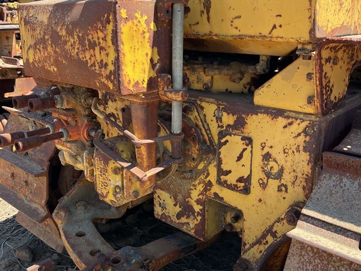 caterpillar-d6-image-35