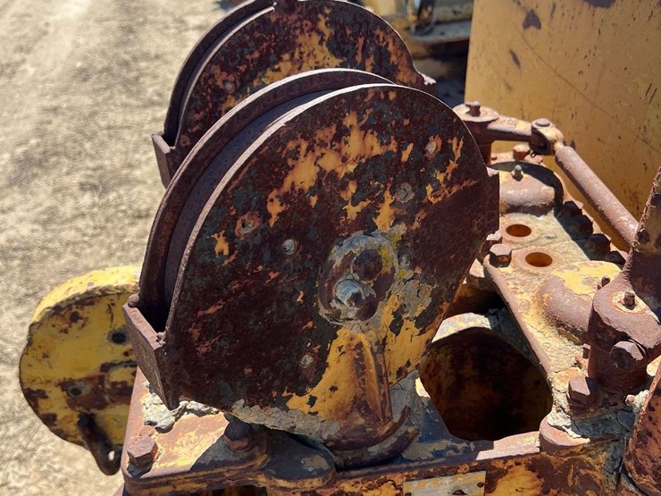 caterpillar-d8-image-32