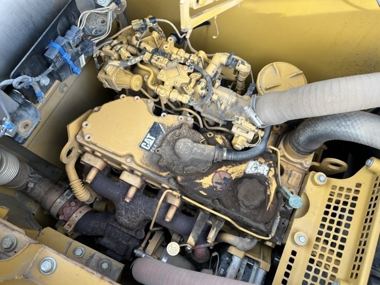2013-caterpillar-312e-image-38