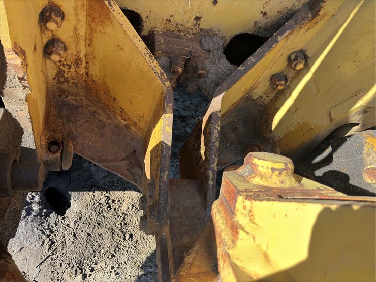 caterpillar-d9-image-52