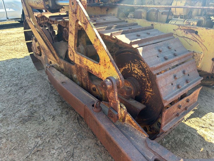 caterpillar-d4-image-24