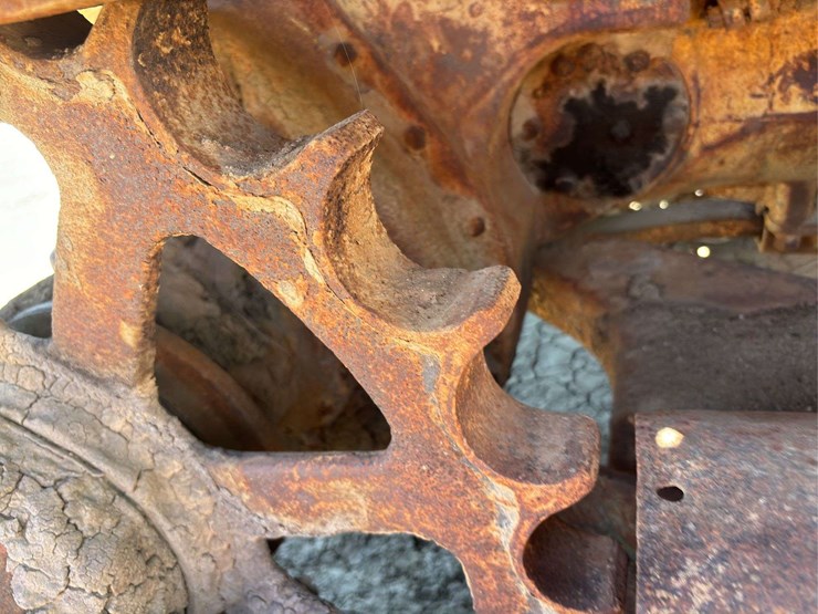 caterpillar-d4-image-24