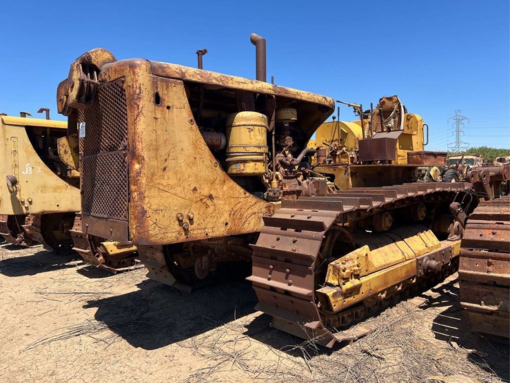 caterpillar-d8-image-1
