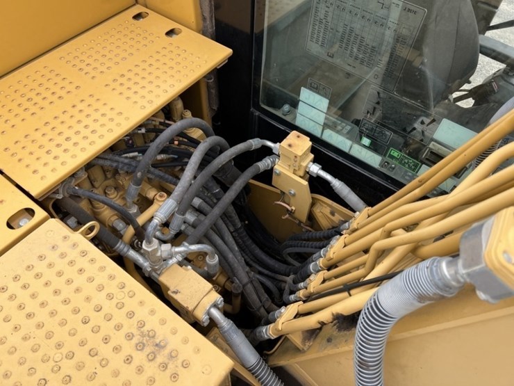 2013-caterpillar-312e-image-34