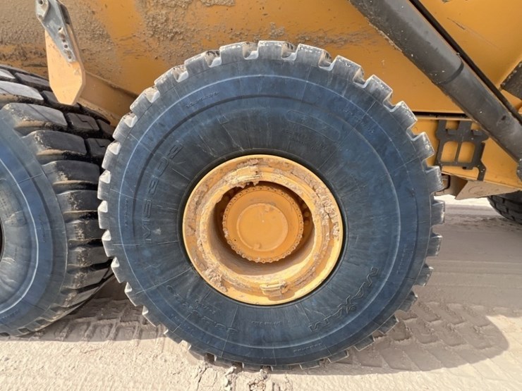 2020-volvo-a60h-image-26