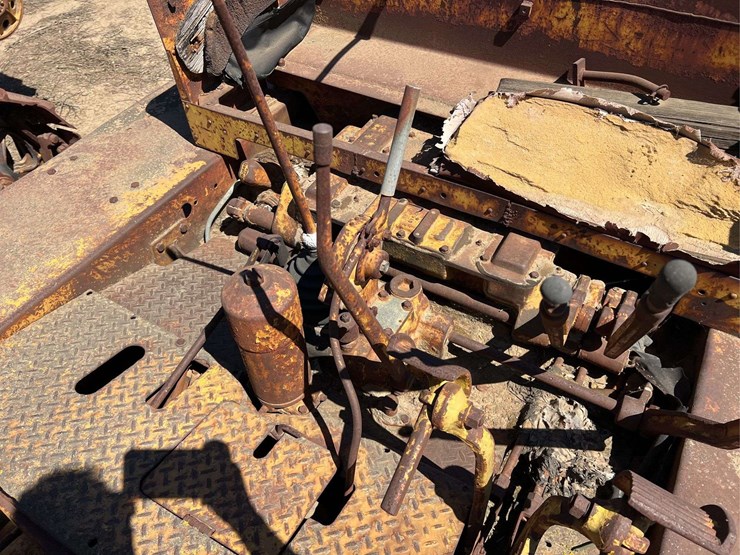 caterpillar-d8-image-21