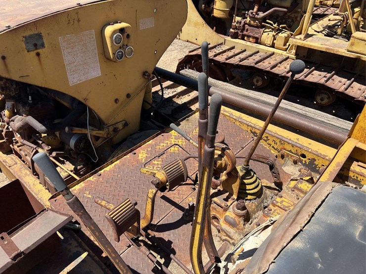 caterpillar-d8-image-17