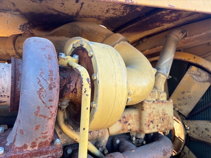 caterpillar-d9-image-22