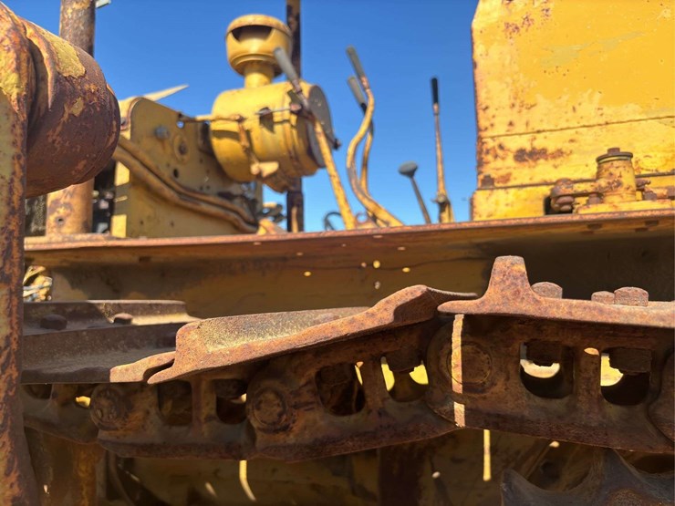 caterpillar-d4-image-45