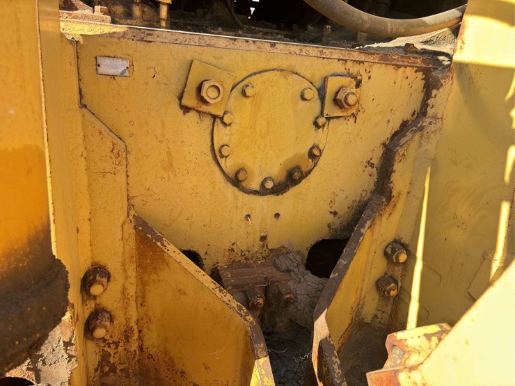 caterpillar-d9-image-51