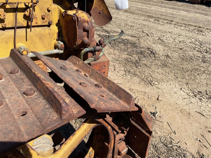 caterpillar-d4-image-18