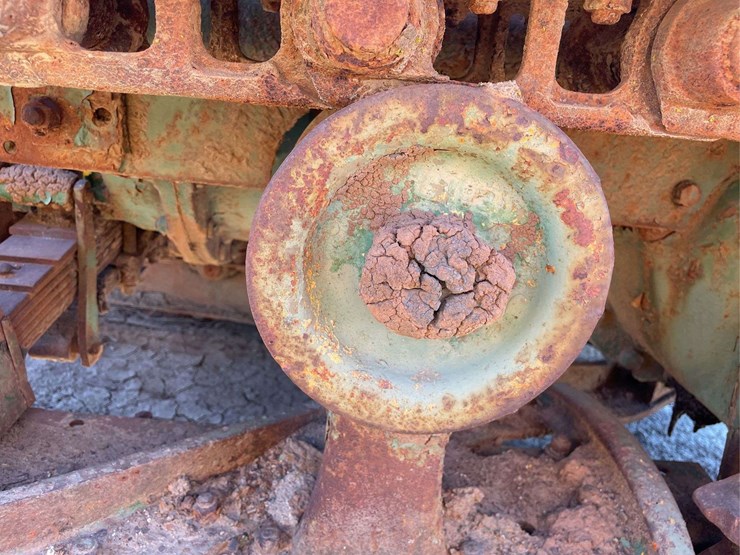 caterpillar-twenty-image-34