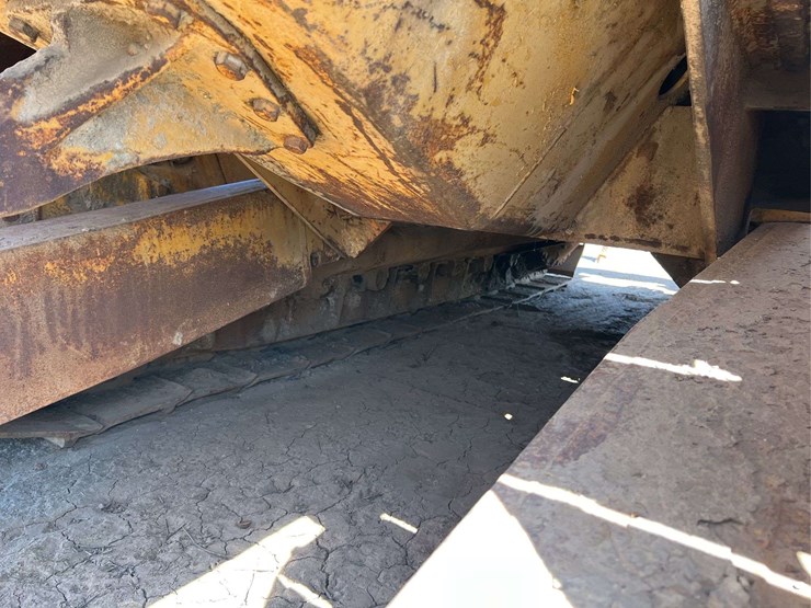 caterpillar-d9g-image-90