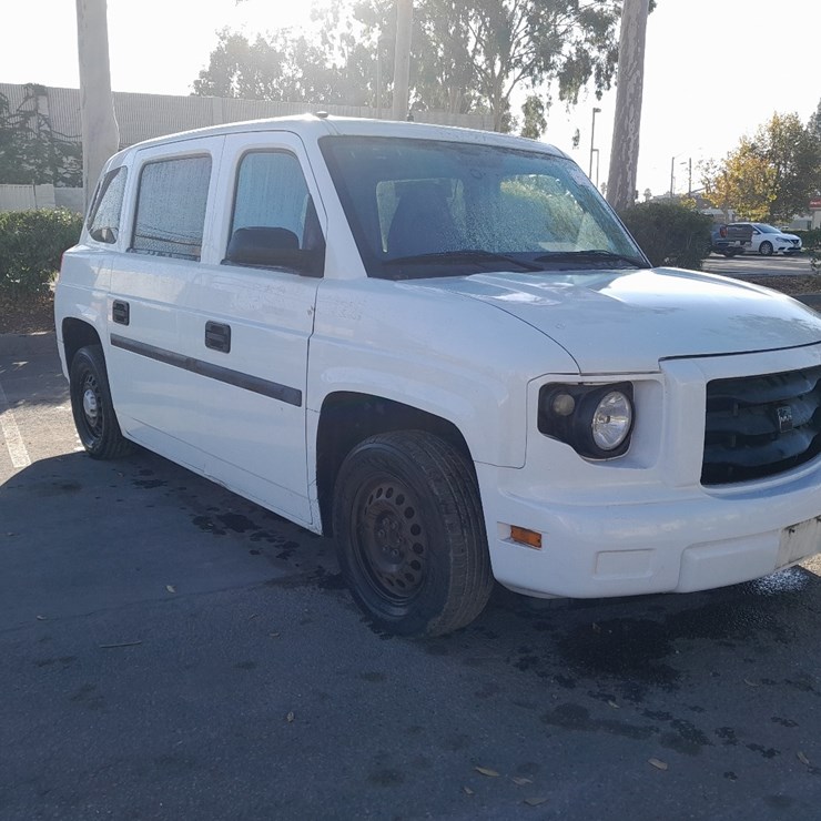 LOT#-- 2016 MBLT MV-1 HANDICAP VAN