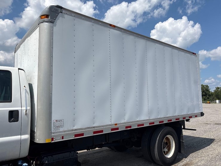 2015-ford-f750-image-12