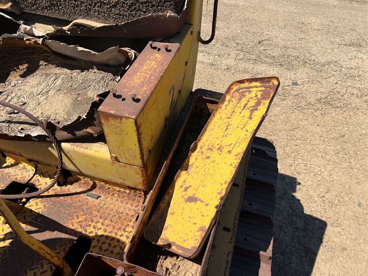 caterpillar-d6-image-19