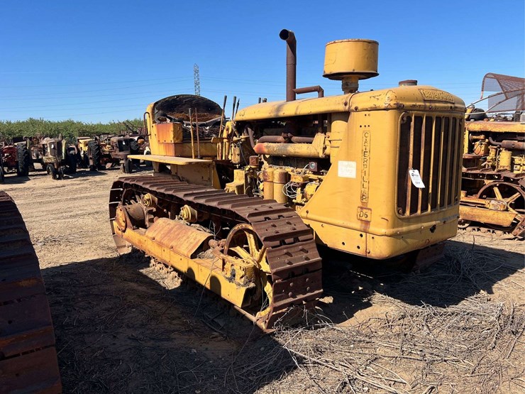 caterpillar-d6-image-3