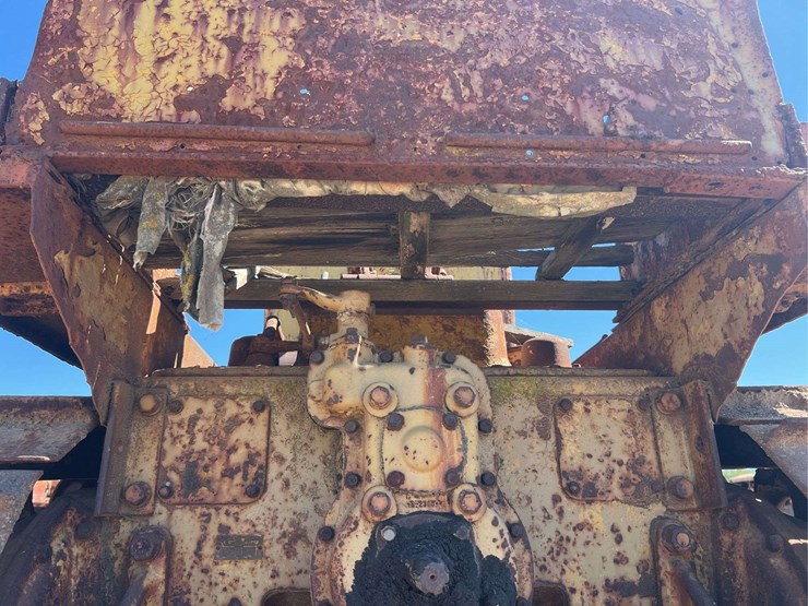 caterpillar-rd6-image-41