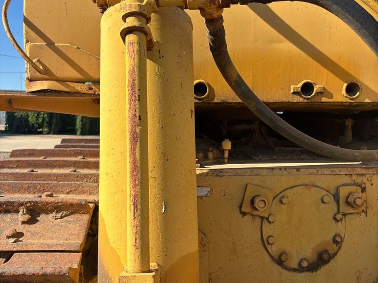caterpillar-d9-image-57
