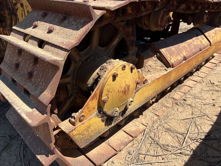 caterpillar-d6-image-46