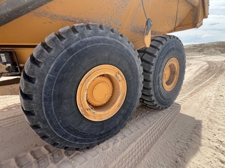 2020-volvo-a60h-image-19