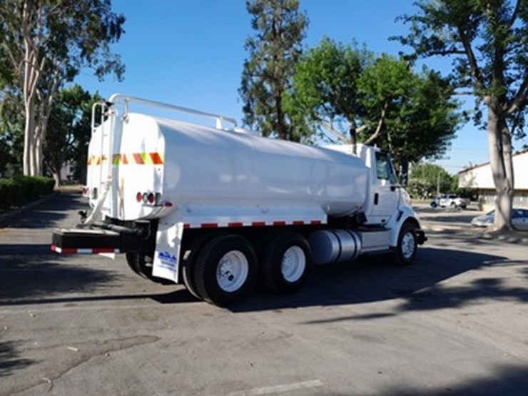lot#---2015-international-rf027-water-truck-**buy-now*-image-4