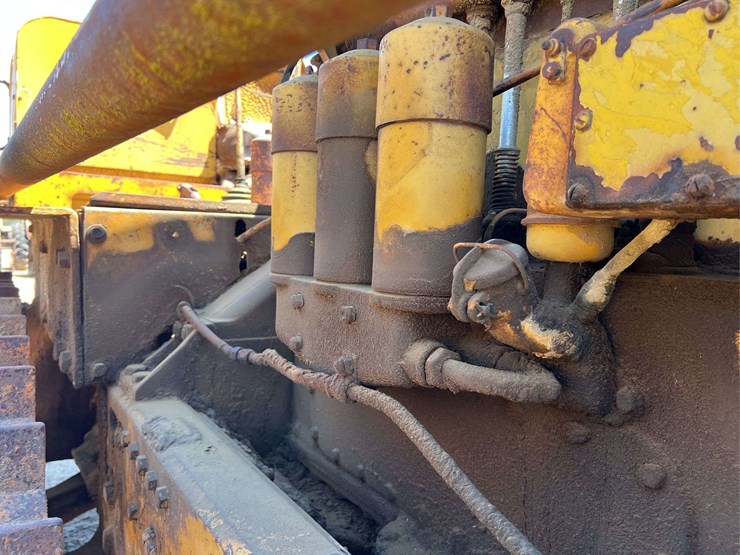 caterpillar-d8-image-50
