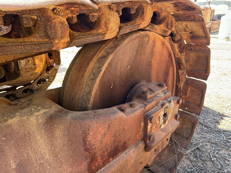 caterpillar-d8-image-104