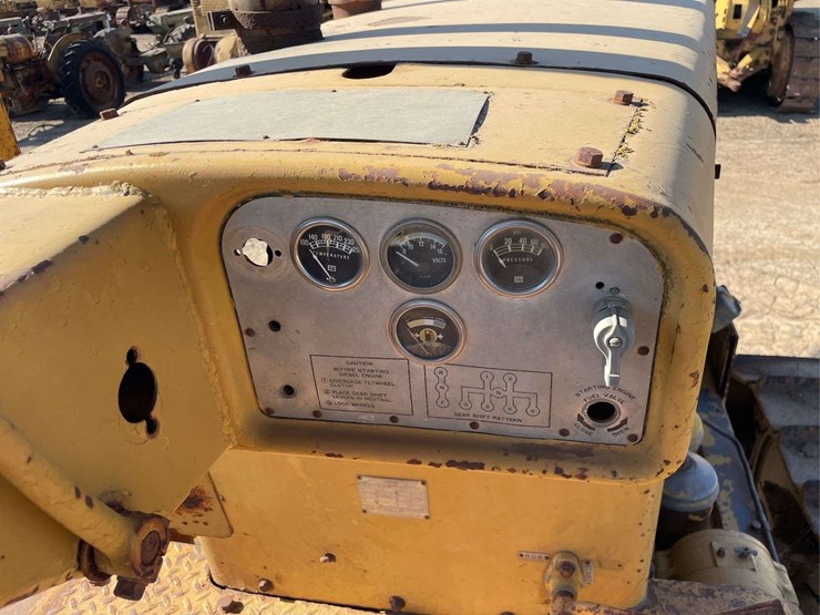 caterpillar-d8-image-36