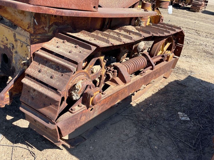 caterpillar-d4-image-24