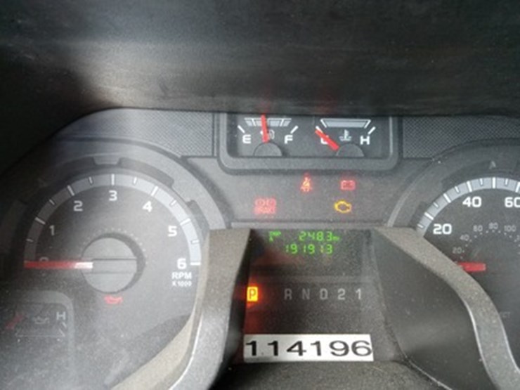 lot#--2014-mblt-mv-1-handicap-van-image-9