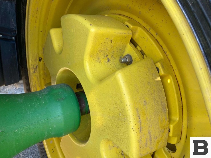 2008-john-deere-8330-image-45