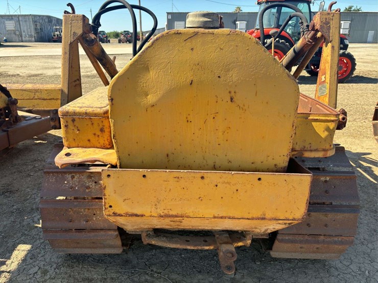 caterpillar-d2-image-36
