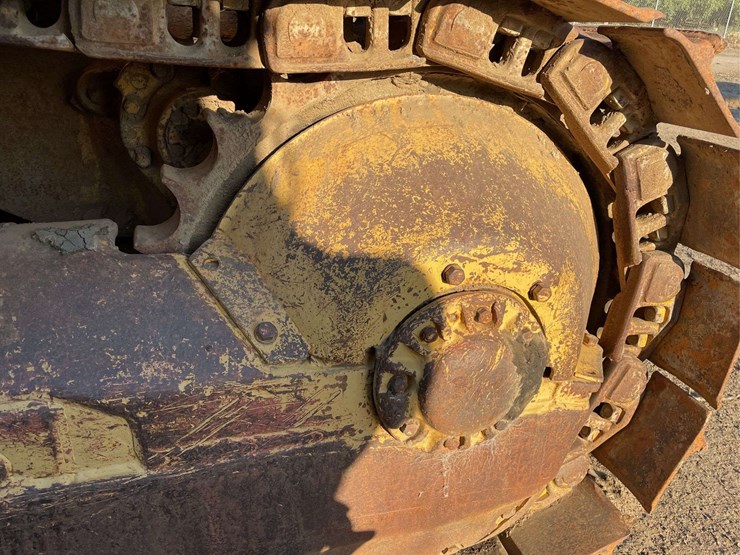 caterpillar-d9g-image-26