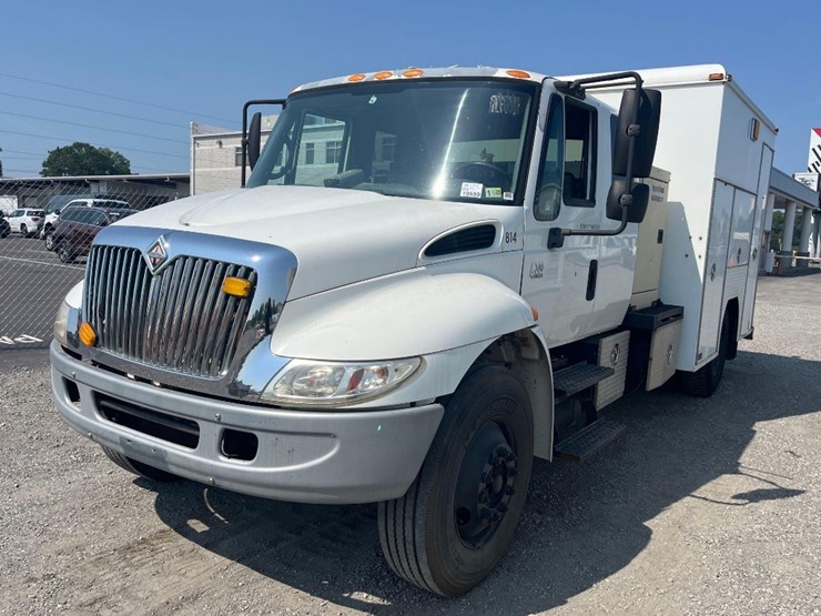 2004-international-durastar-4300-image-4