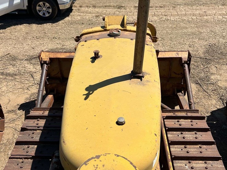 caterpillar-d6-image-29