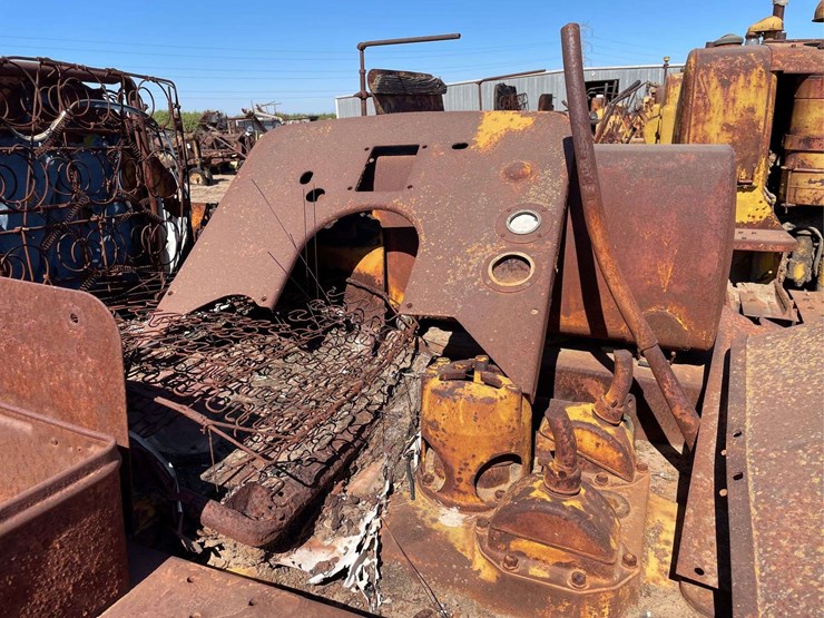 caterpillar-d4-image-42