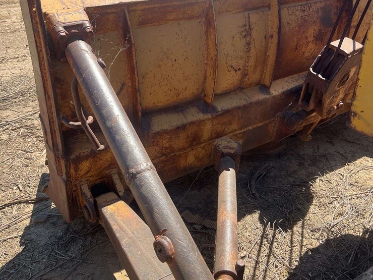 caterpillar-d6-image-130