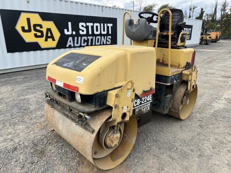 2005-caterpillar-cb-224e-image-1