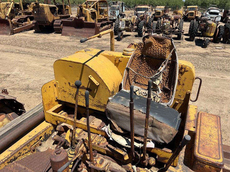 caterpillar-d8-image-21