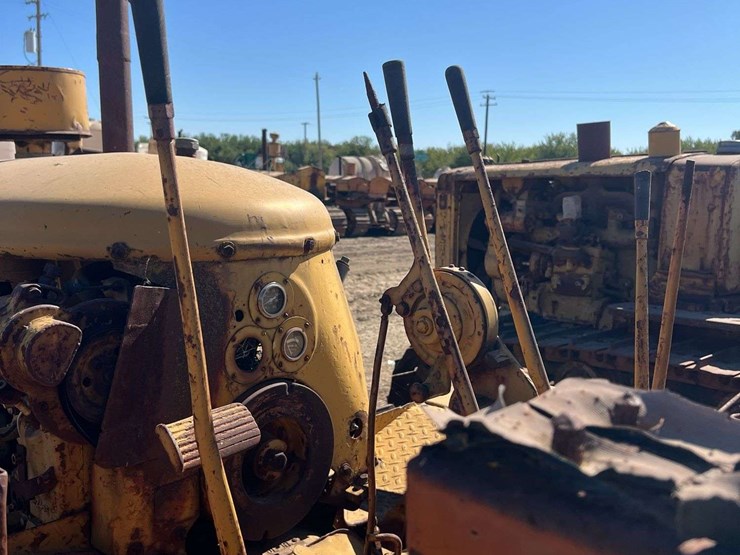 caterpillar-d6-image-11
