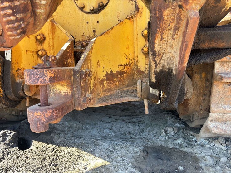 caterpillar-d9-image-45
