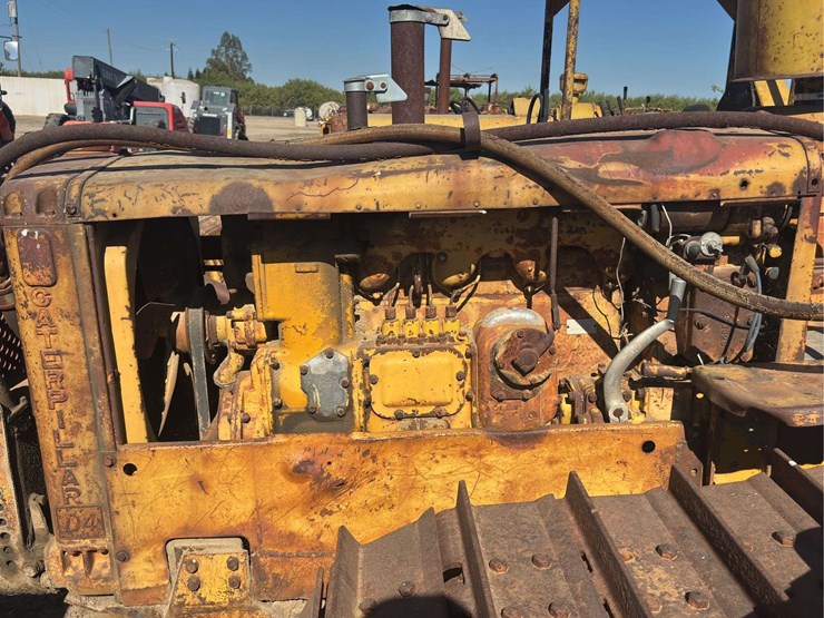 caterpillar-d4-image-36