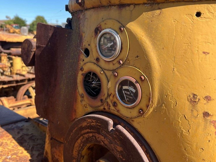 caterpillar-d6-image-15